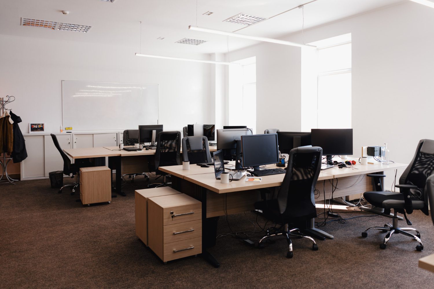 modern-office-space-interior Business Center
